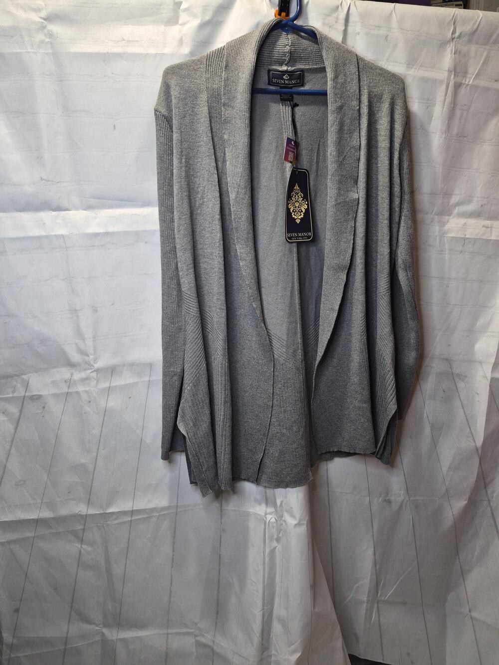 Seven Manor New York City  cardigan  Size L. Color Grey